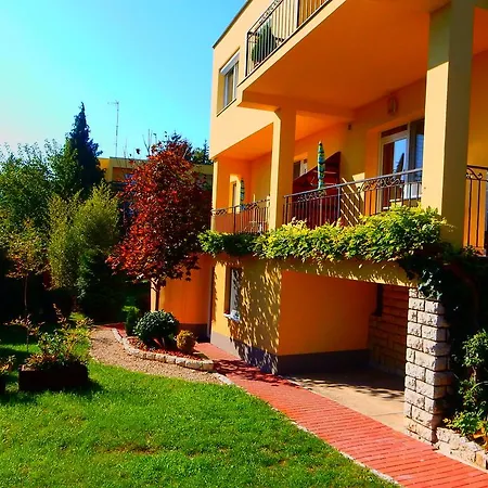 Apartment Almadi
