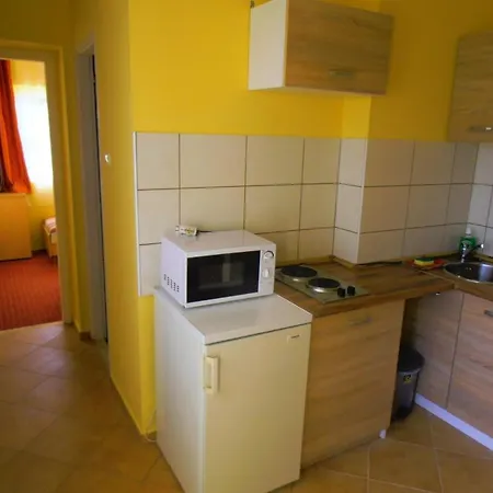 Apartment Almadi
